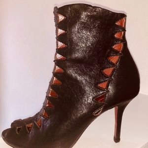 Aerin Gorgeous Sexy Black Booties